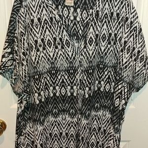 Button down top.  Never worn, 3x (22w-24w)